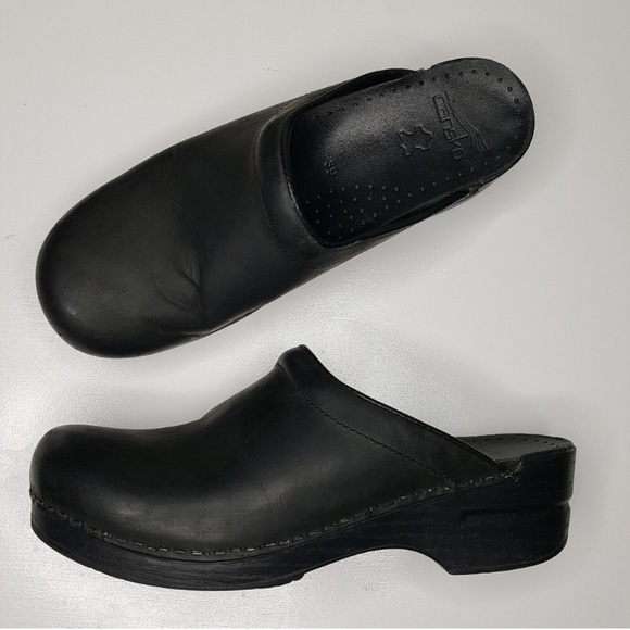 dansko matte black